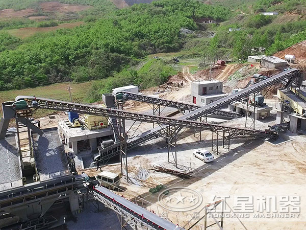 環(huán)保型干法機制砂生產線現(xiàn)場 環(huán)保型干法機制砂生產線現(xiàn)場