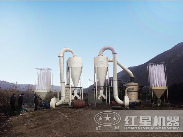 硅石磨粉生產(chǎn)線現(xiàn)場 硅石磨粉生產(chǎn)線現(xiàn)場