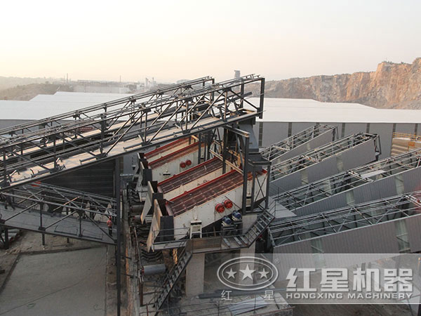 二合一錘式制沙機(jī)工作現(xiàn)場圖2 二合一錘式制沙機(jī)工作現(xiàn)場圖2