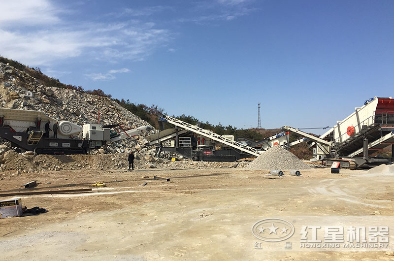 履帶式移動(dòng)砂石料生產(chǎn)線 履帶式移動(dòng)砂石料生產(chǎn)線