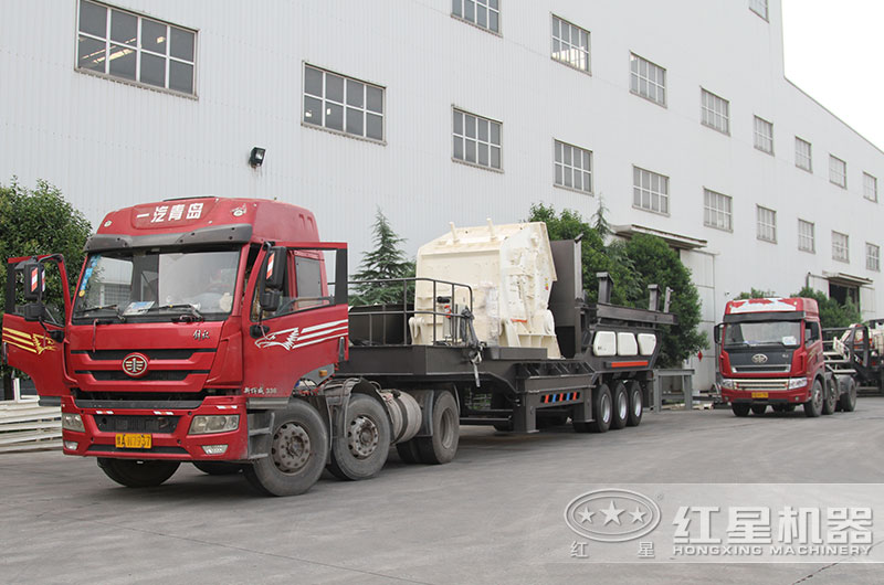 移動(dòng)砂石料生產(chǎn)線直接開往用戶現(xiàn)場(chǎng) 移動(dòng)砂石料生產(chǎn)線直接開往用戶現(xiàn)場(chǎng)