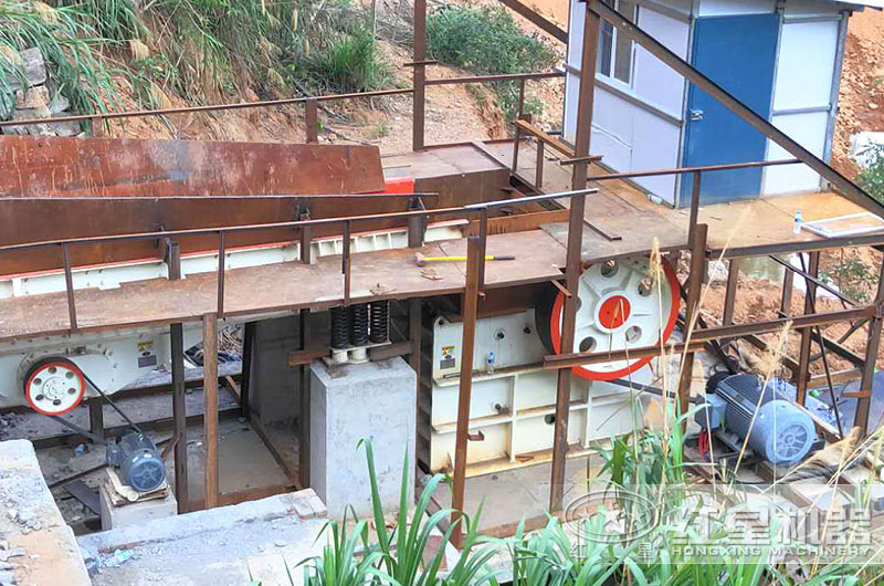 除土篩分喂料機(jī)工作現(xiàn)場(chǎng)圖片 除土篩分喂料機(jī)工作現(xiàn)場(chǎng)圖片