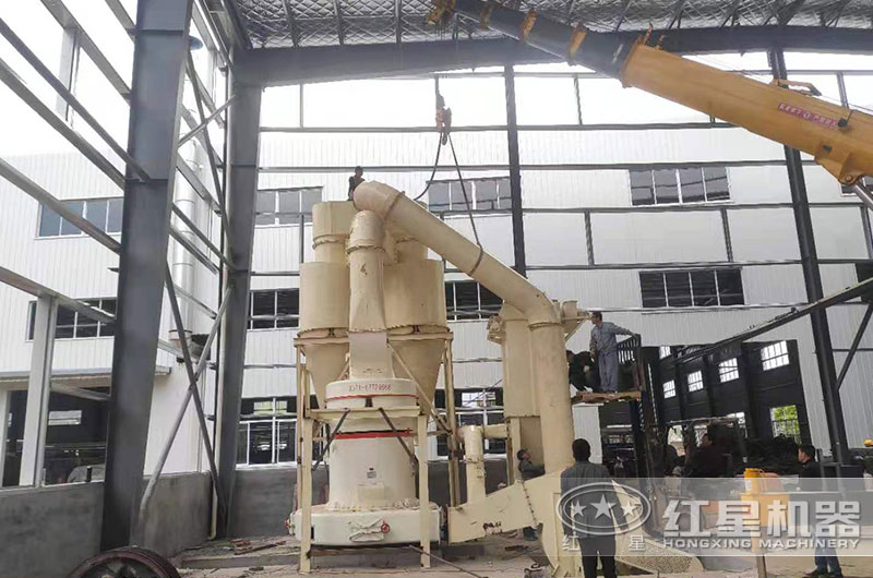 石灰石磨粉設(shè)備安裝搭建現(xiàn)場 石灰石磨粉設(shè)備安裝搭建現(xiàn)場